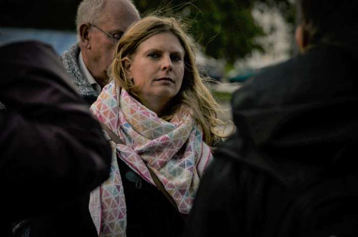 700Fraktionsvorsitzende Marijke Hoeppner beim Kiezrundgang mit der Polizei